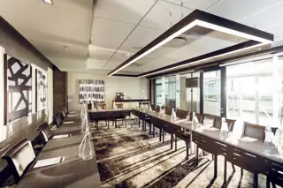 Tsq2i2100 The Maslow Time Square Garnet Conference Room 5C2a2163f