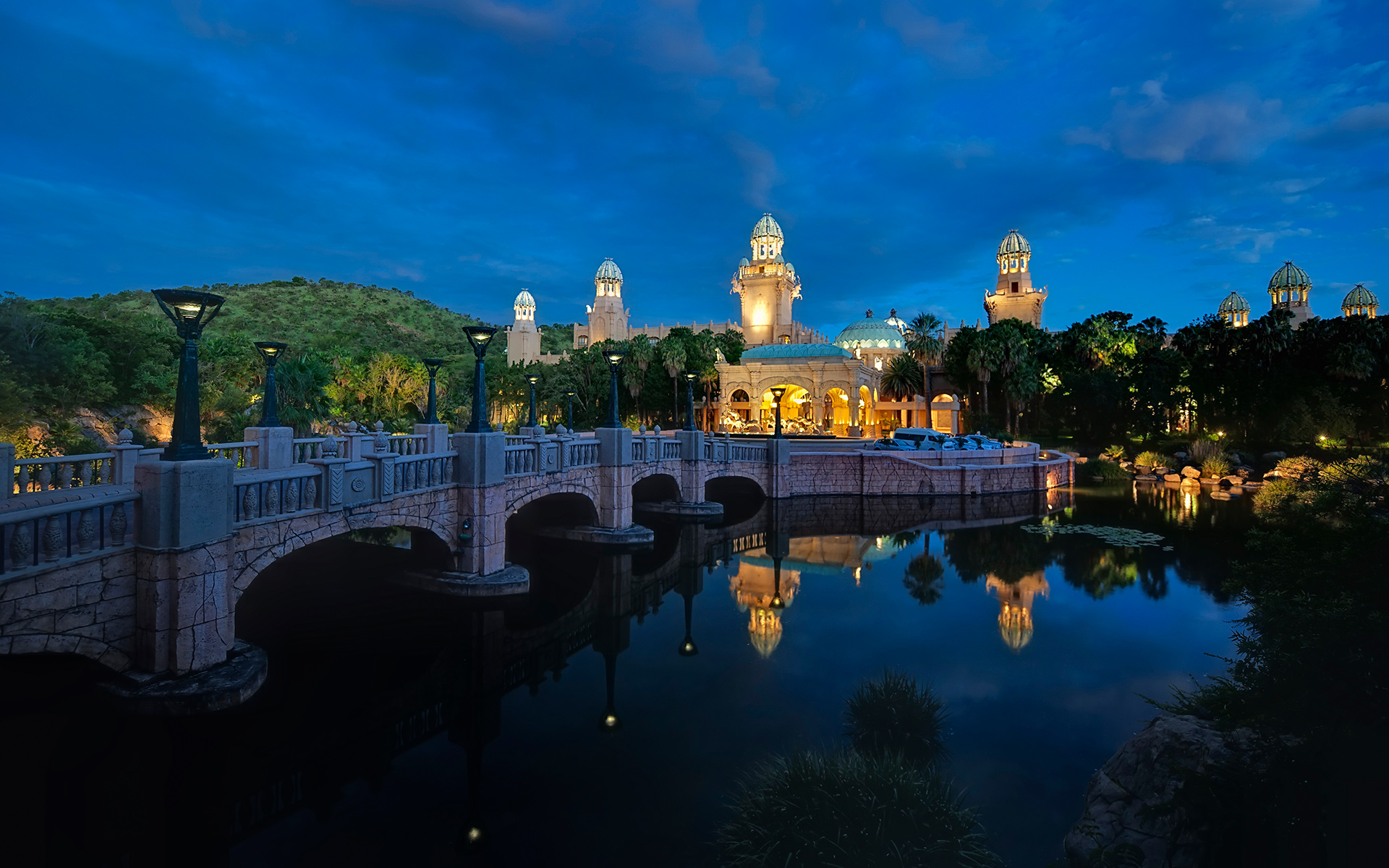 Pala At Night With Bridge (1)