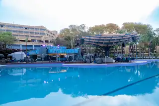 Sunr Pool Sun City Hotel 27