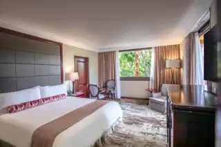 Sun City Cascades Superior Luxury Room With Balcony