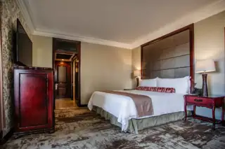 Sun City Cascades Luxury Twin Room