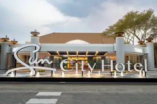 Sun City Hotel Entrance 3