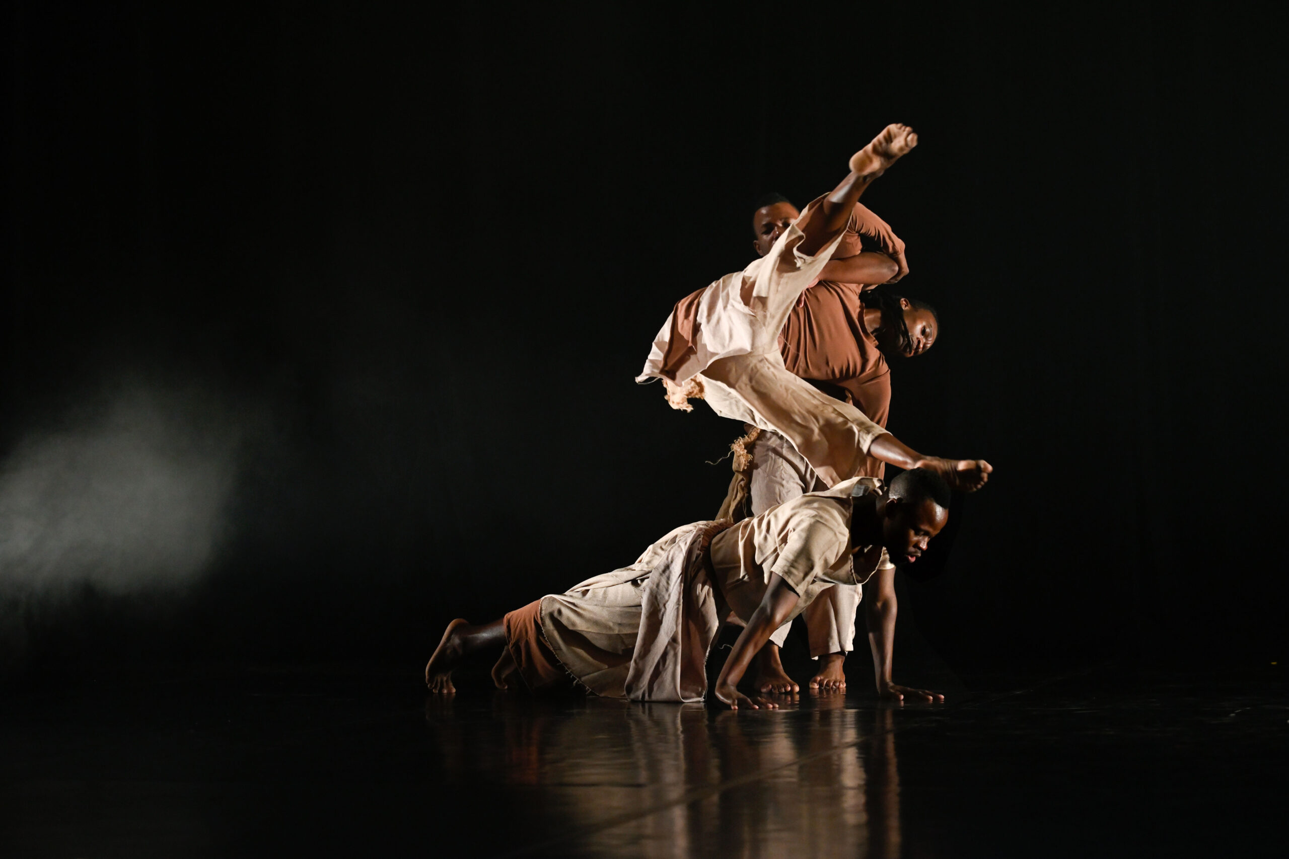 Flatfoot Dance Company And KZNSA Gallery Presents ‘Busy Being Blue Scaled