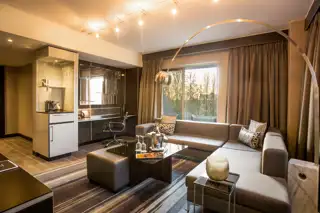 Masl The Maslow Suite With Balcony Lounge Props Door
