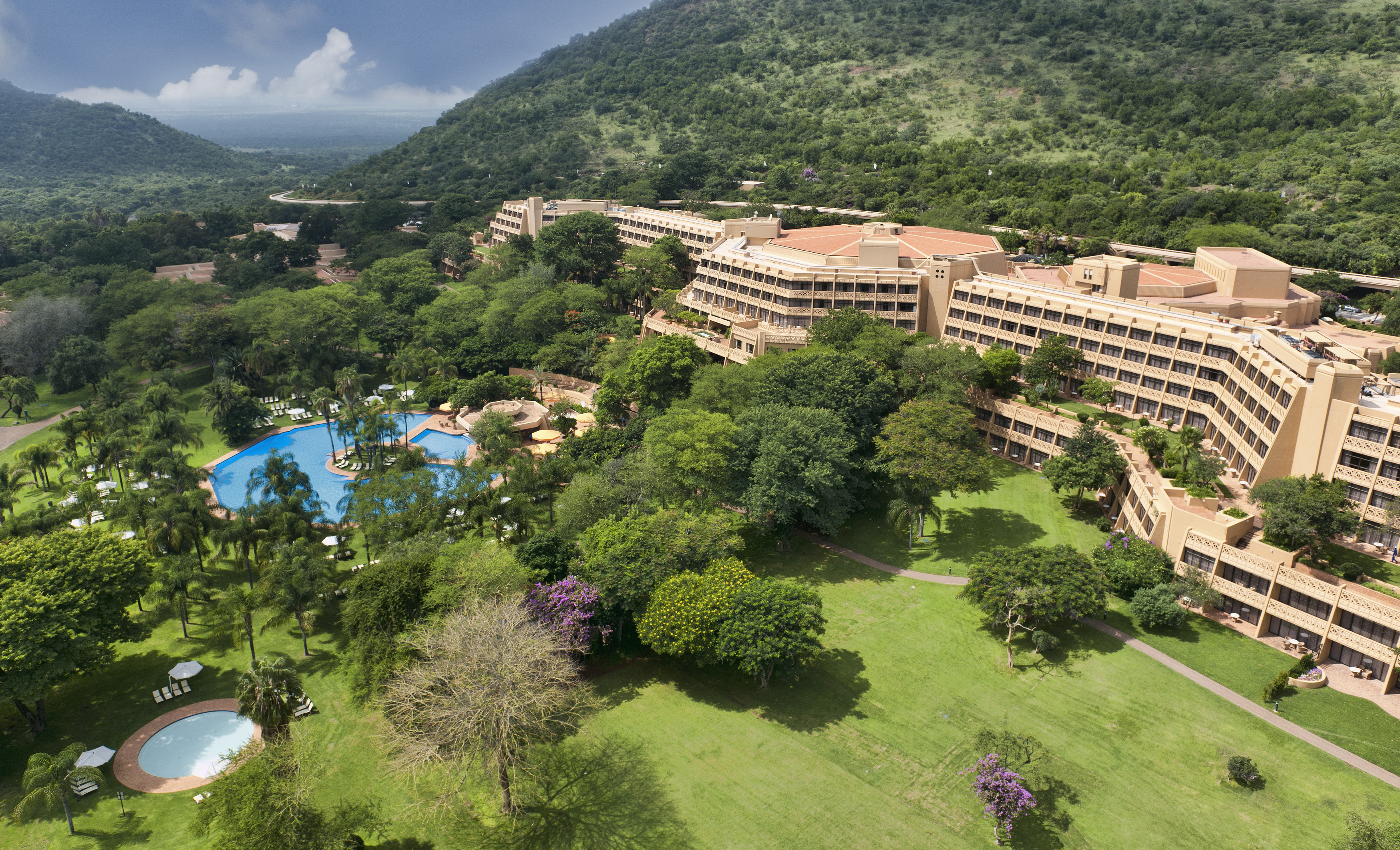 Sun City Aerial Soho Pool MKX6416