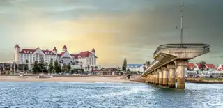 Board Exterior Beach Bridge.Jpg.Sunimage.1136.550