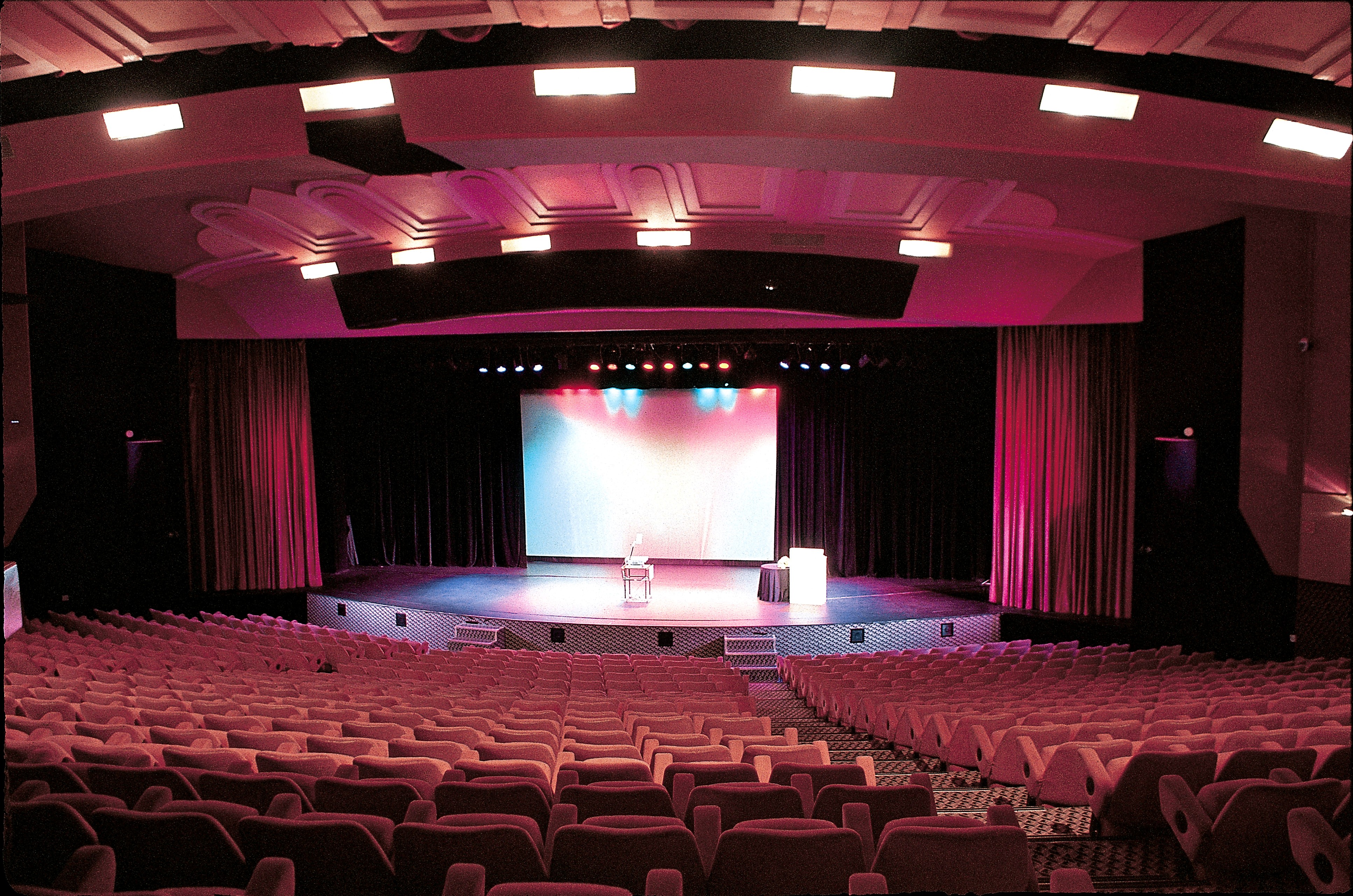 Wild Coast Tropical Auditorium 2401