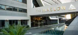 Maslow Porte Cochere Water Fountain 0156 1