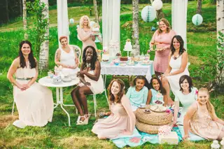 Sun Celebrations Women Desserts Picnic