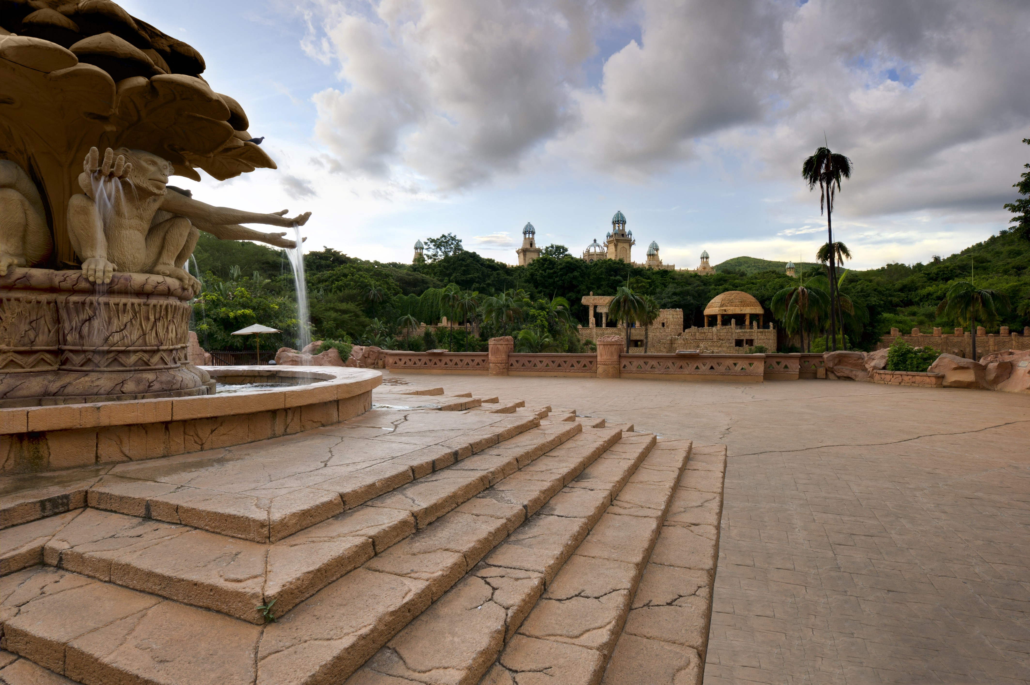 Monkey Spring Plaza (Valley Of Waves) 4556