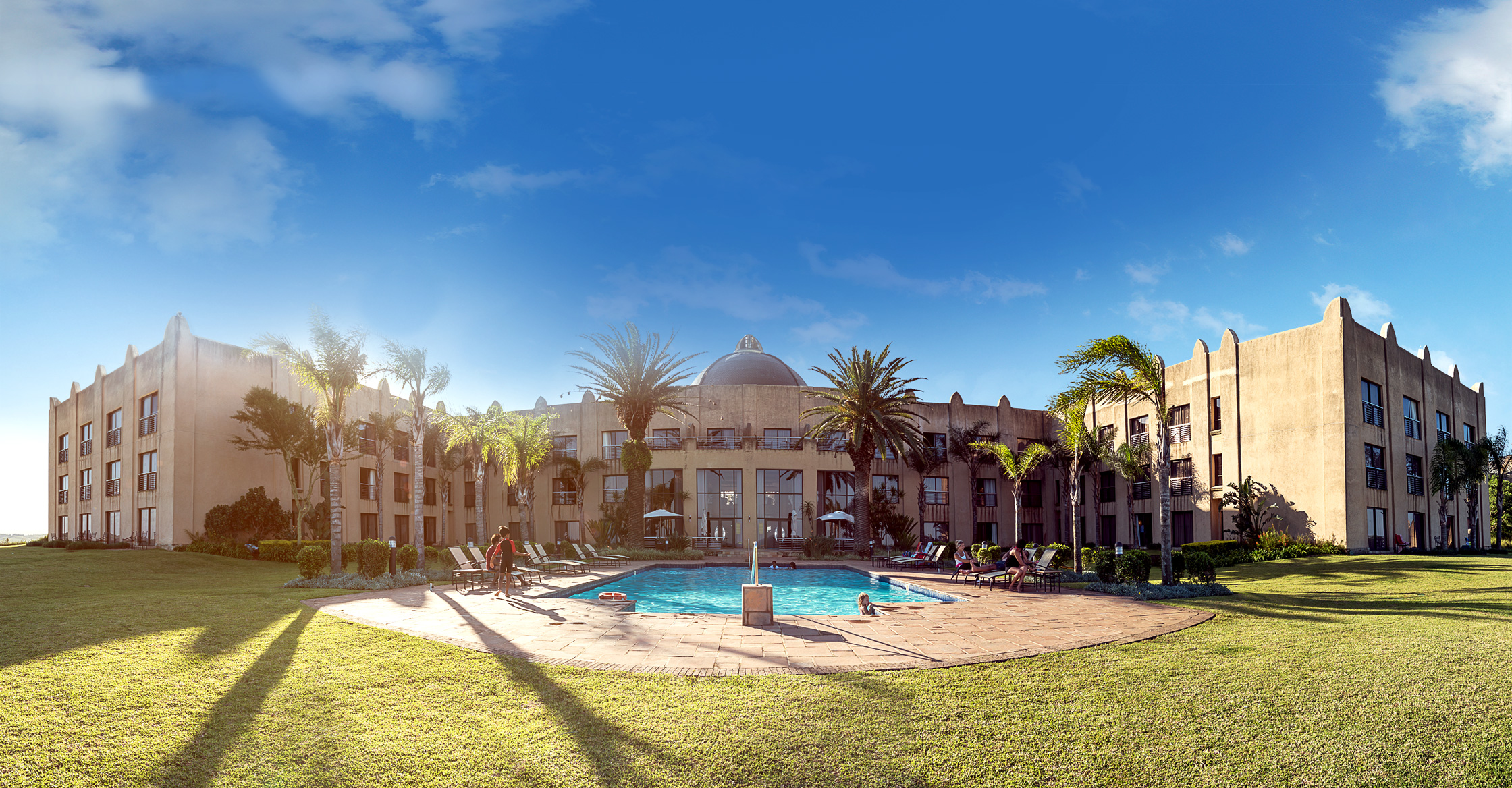 Siba Exterior Day Royal Lodge Pool Web