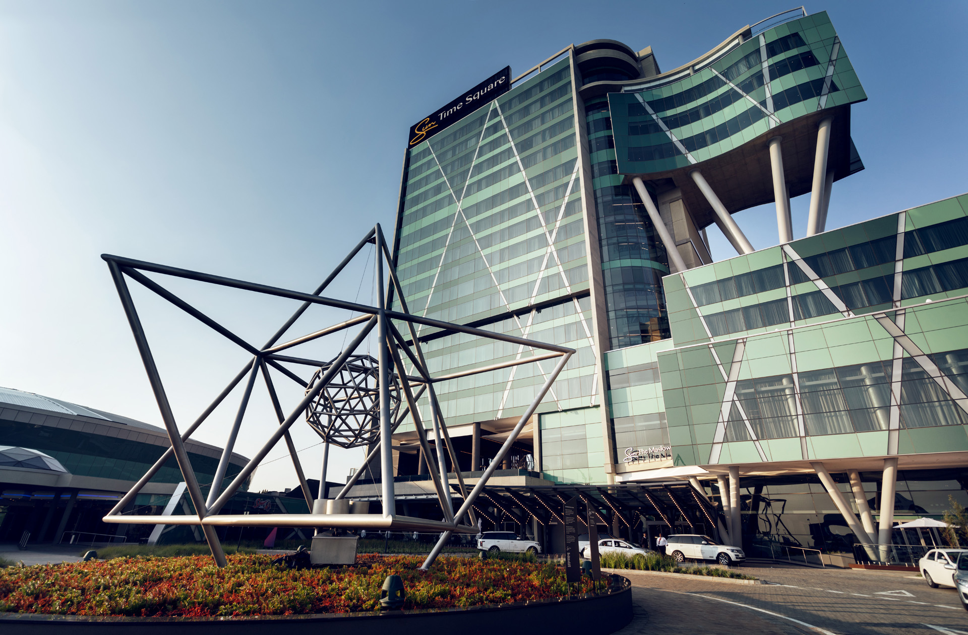 Tsq2b2401 Time Square The Maslow Exterior And Sunstar 5C2a2532f