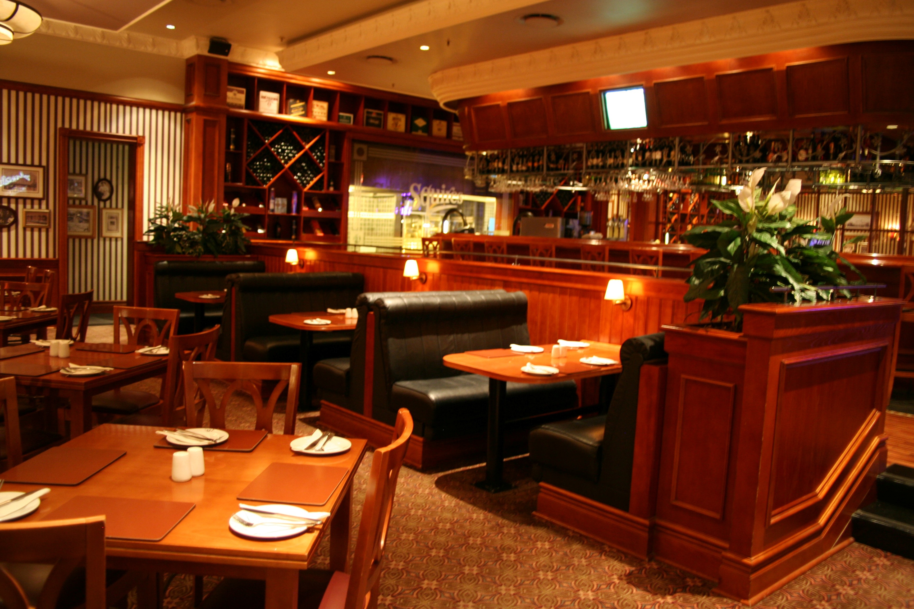 Flam Restaurants Squires