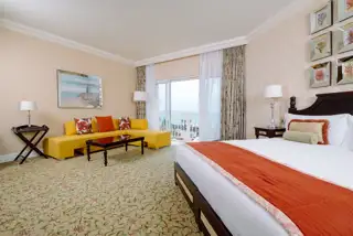 Bord Superior Luxury Family Room Sleeper Couch View