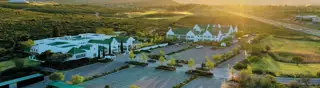 Gold Escape To Valley Oct 2025