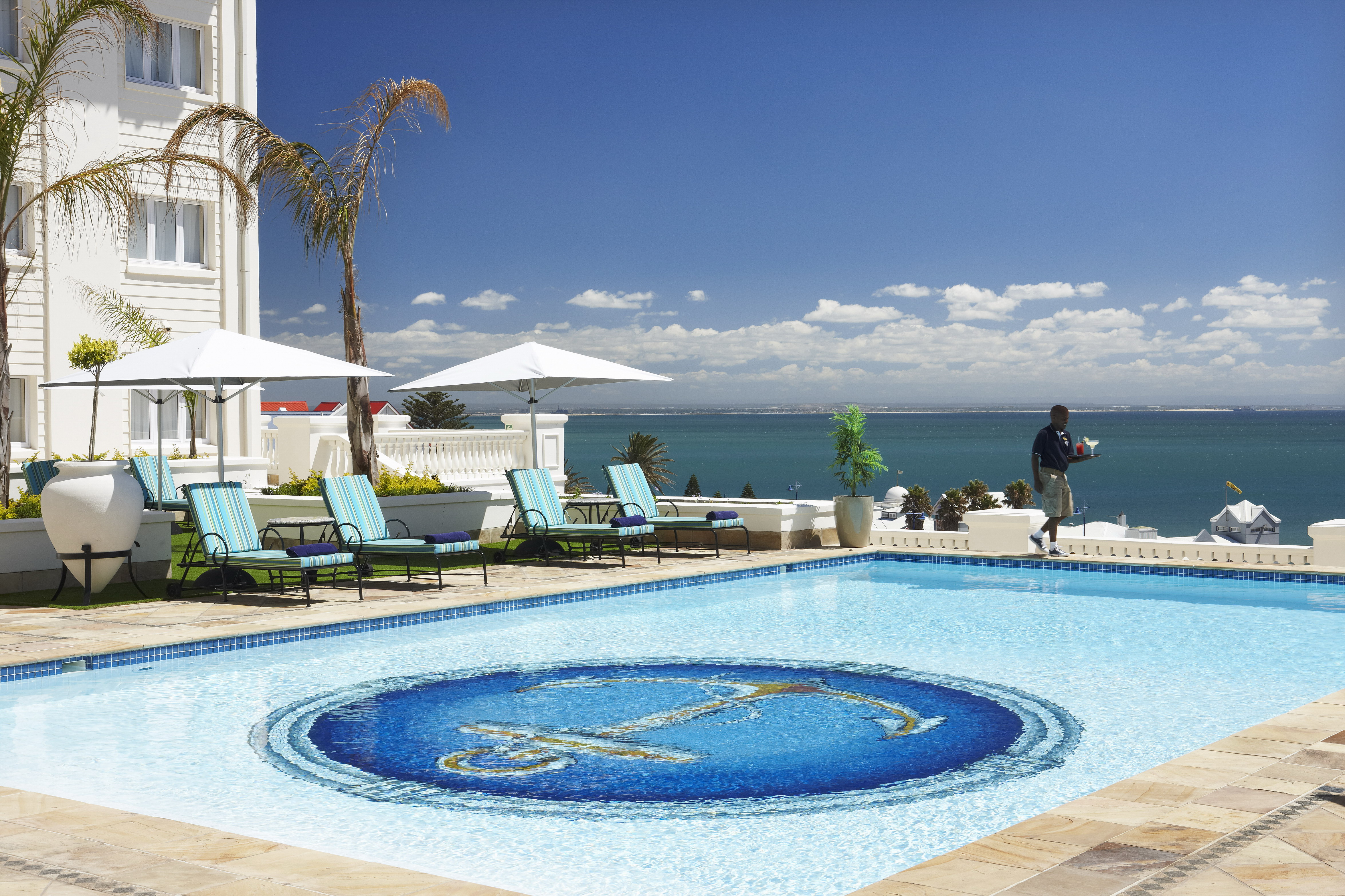Bord Pool Sea View 2