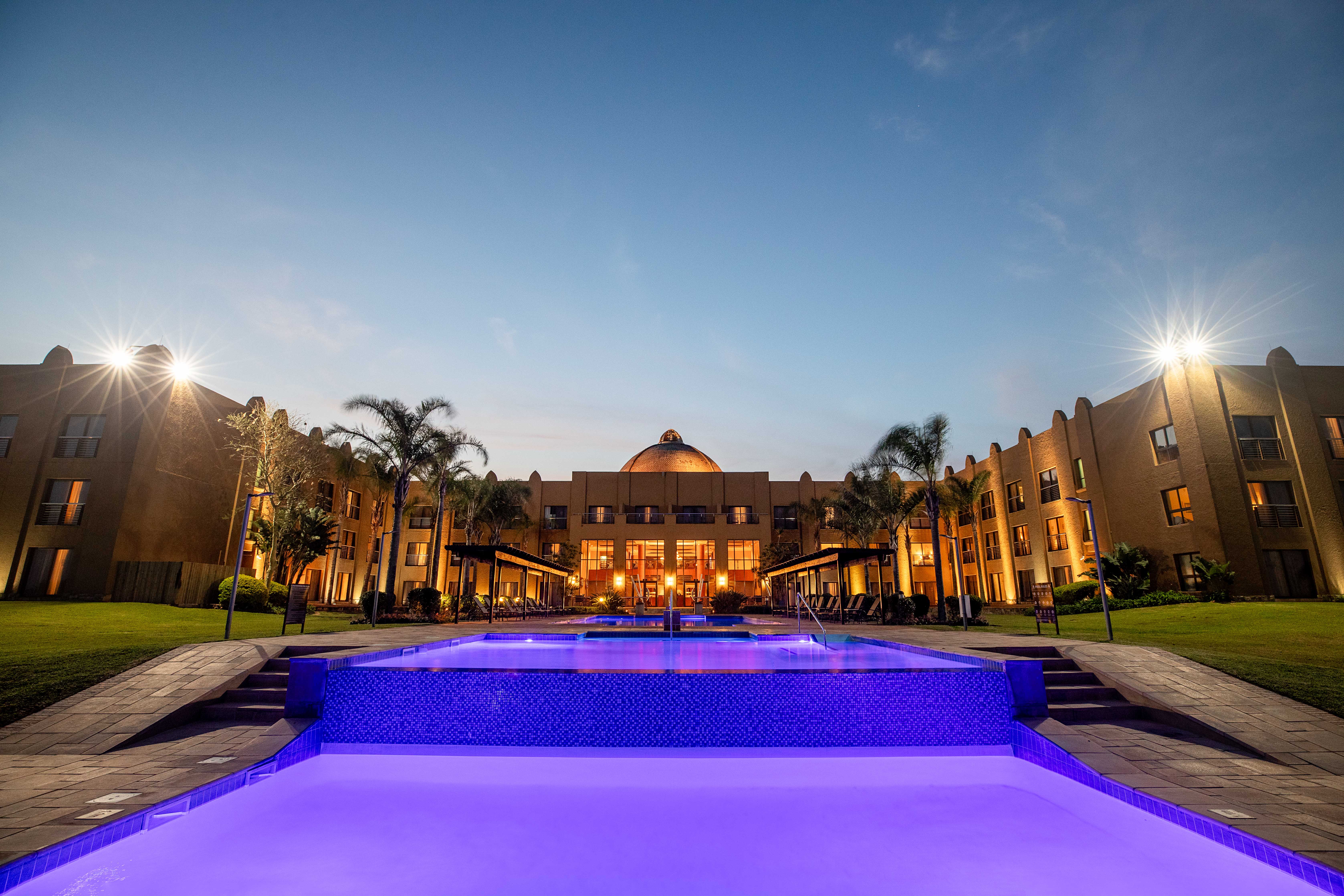 Siba Exterior Evening Royal Lodge Pool 3