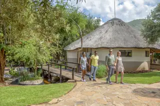 Sun City Bush Bungalows Gardens 8683 1