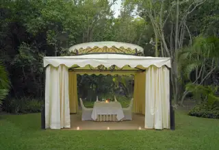 Sun City Conferencing Gazebo 001061