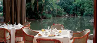 Sun City Cascades Peninsula Restaurant 1091