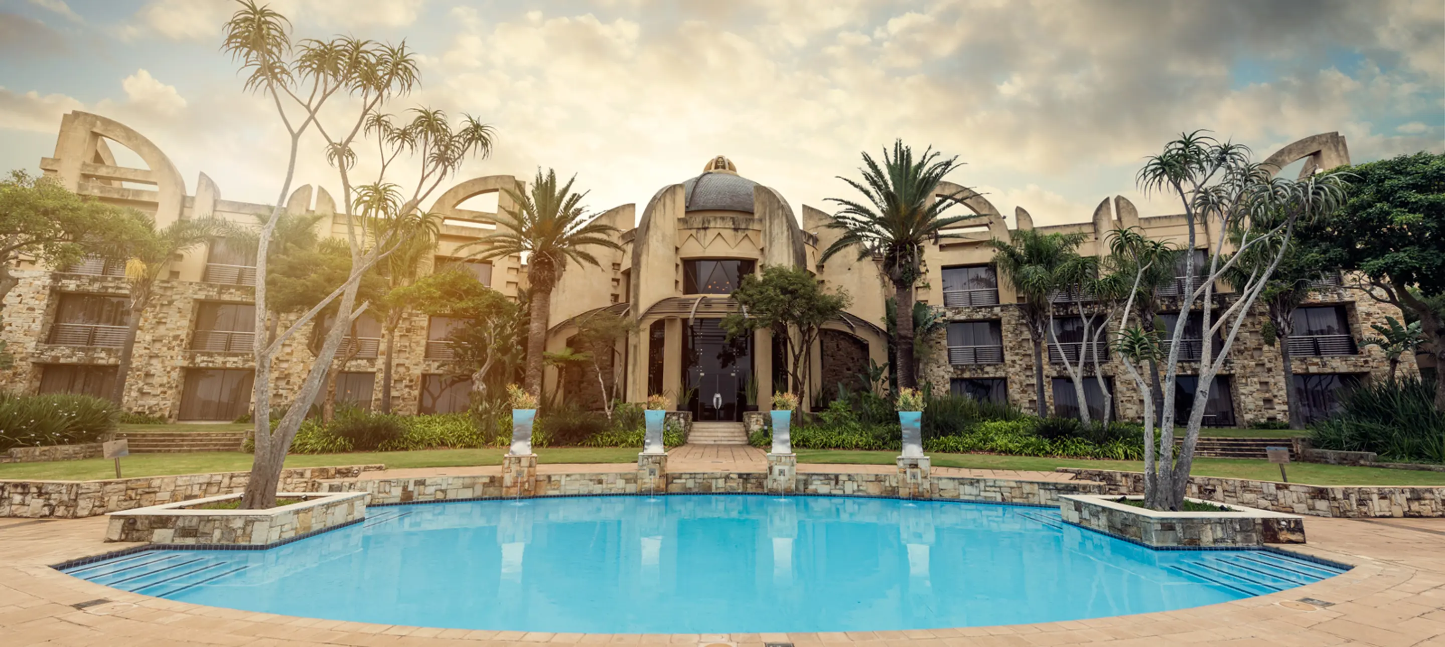 Siba Pool Evening Lodge 2 Web