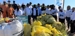 Siba Sibaya Clean Up Flood Debris On Kzn Beach1 July 222.Jpg.Sunimage.1136.550