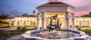 Boardwalk Casino Entrance Fountain